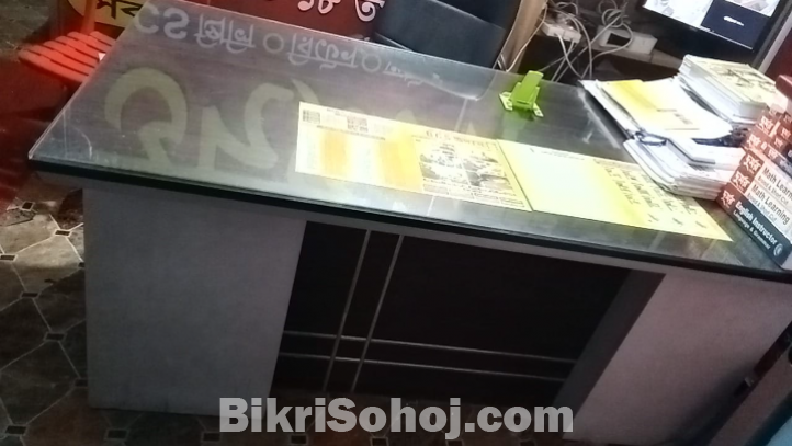 কোচিং এর আসবাবপত্র